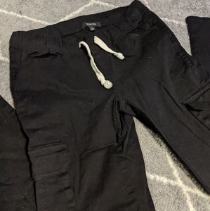 FASHION NOVA SKINNY CARGO PANTS